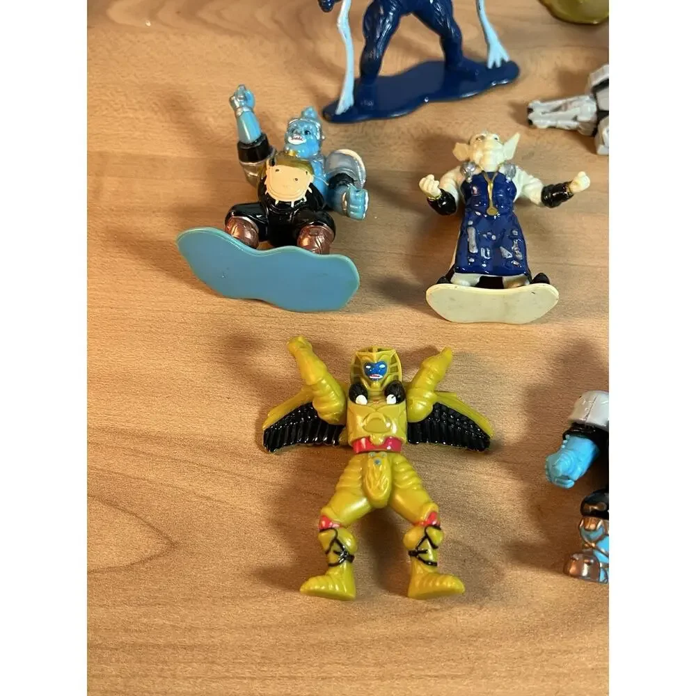 Lot Of 11 Mighty Morphin Micro Machines Vintage 1990s